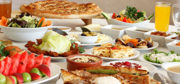 Oruç Tutanlar İçin Sağlıklı Beslenme Önerileri